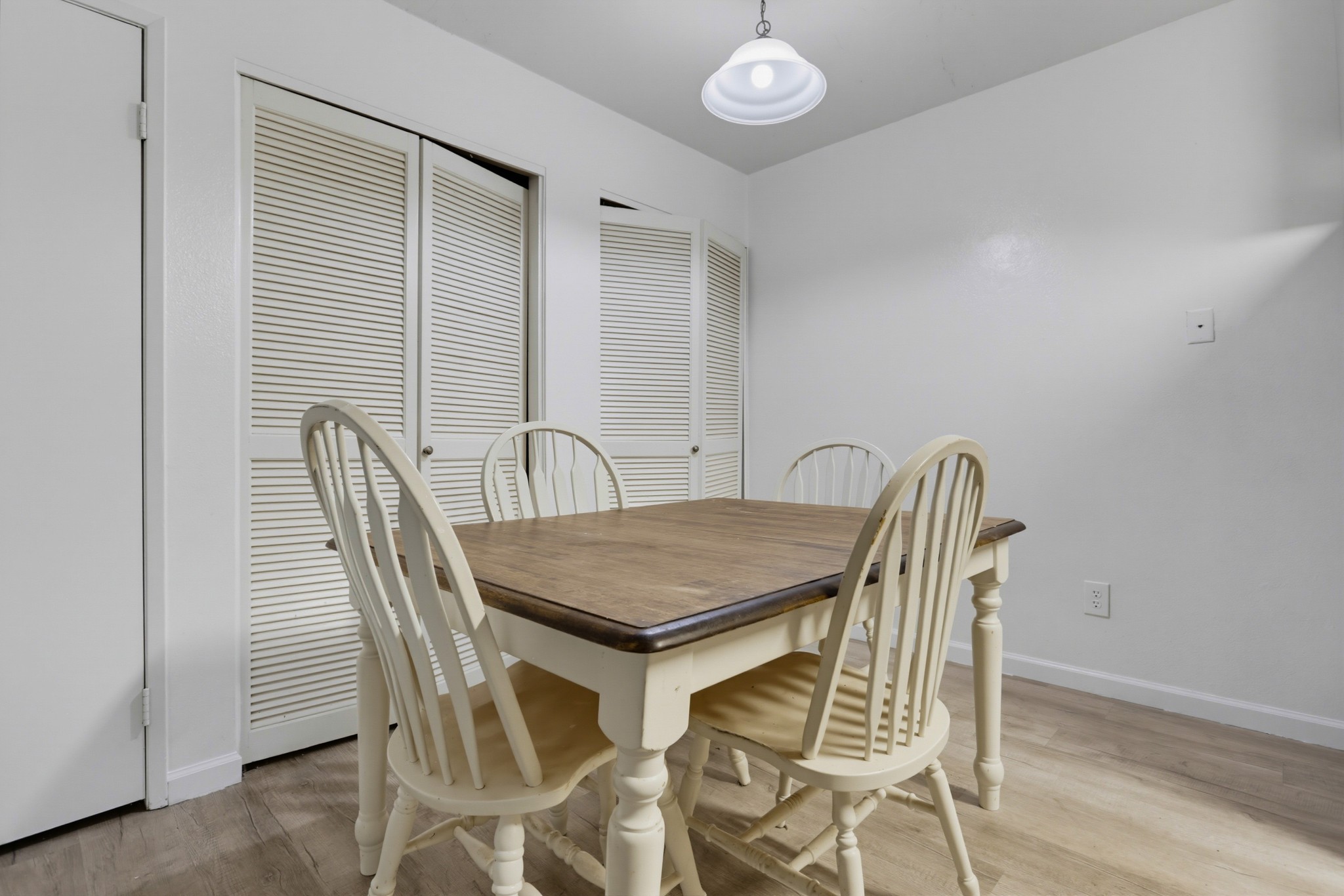 Virtual tour photo 10 of 26 for 265 Loma Alta Dr Unit B1