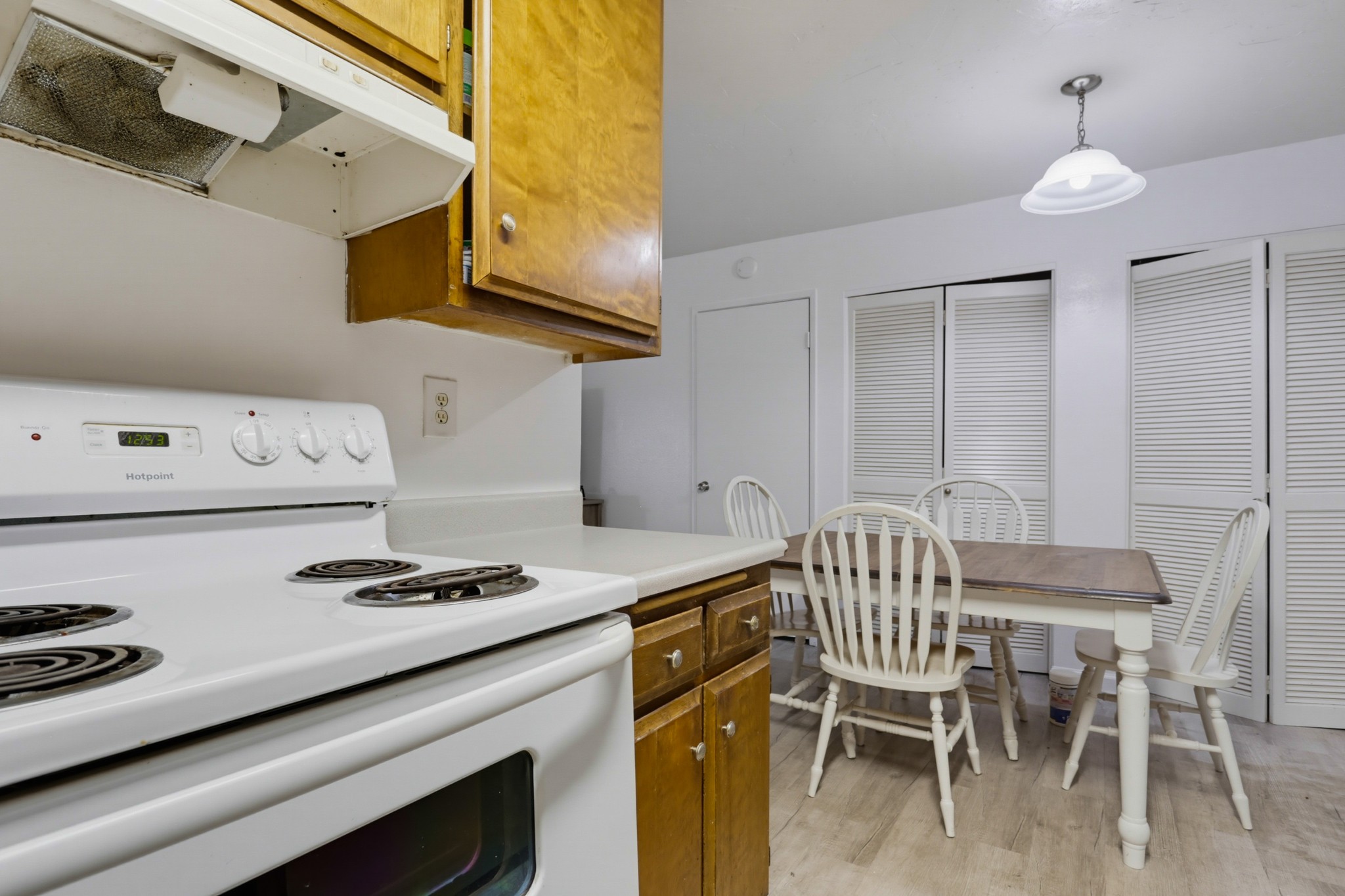 Virtual tour photo 14 of 26 for 265 Loma Alta Dr Unit B1