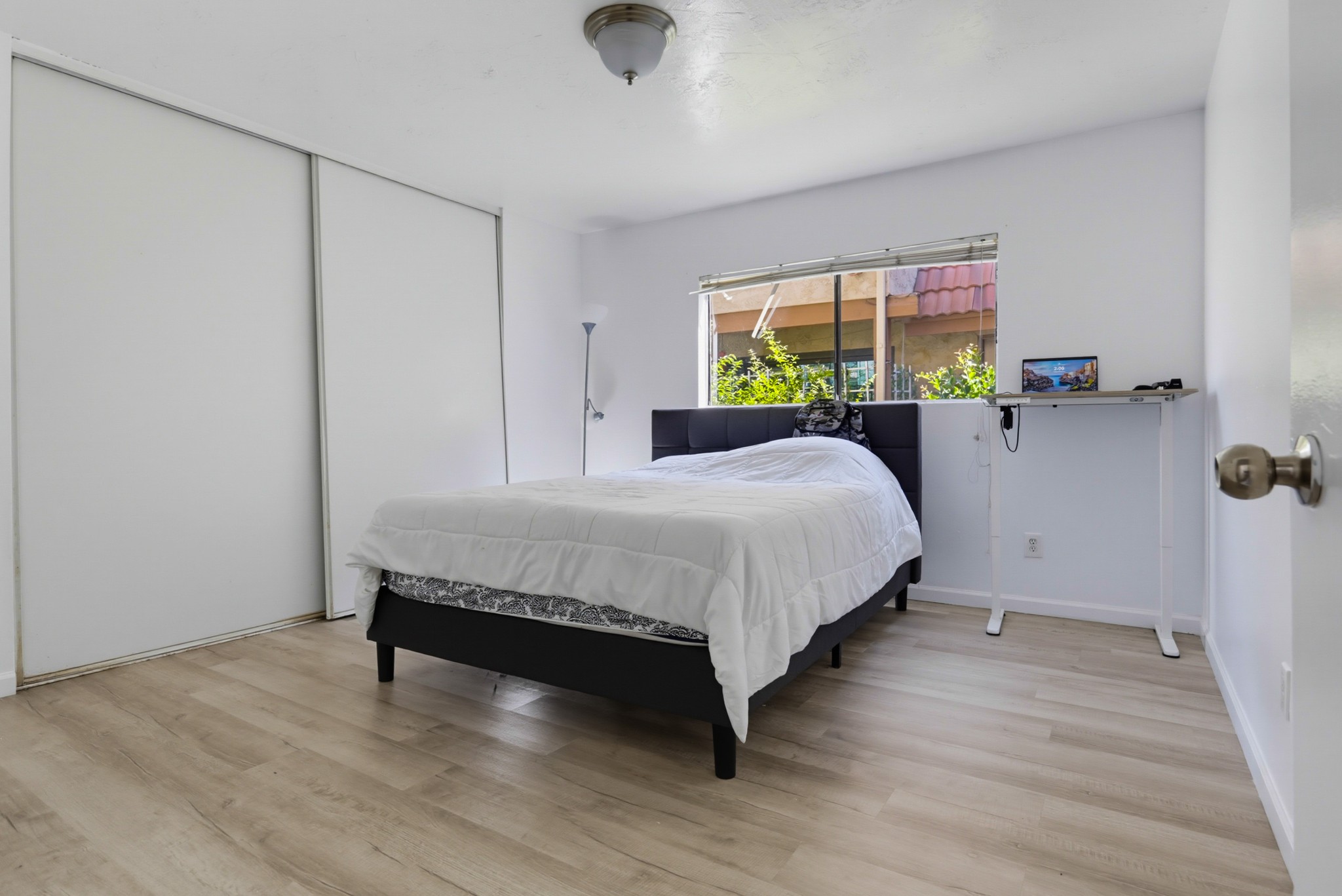 Virtual tour photo 16 of 26 for 265 Loma Alta Dr Unit B1