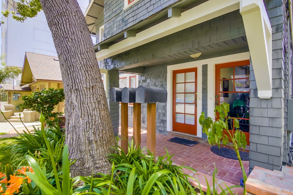 Virtual tour photo 5 of 33 for 2650 2nd Ave