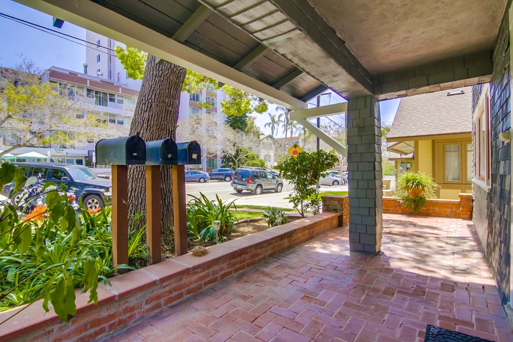 Virtual tour photo 6 of 33 for 2650 2nd Ave