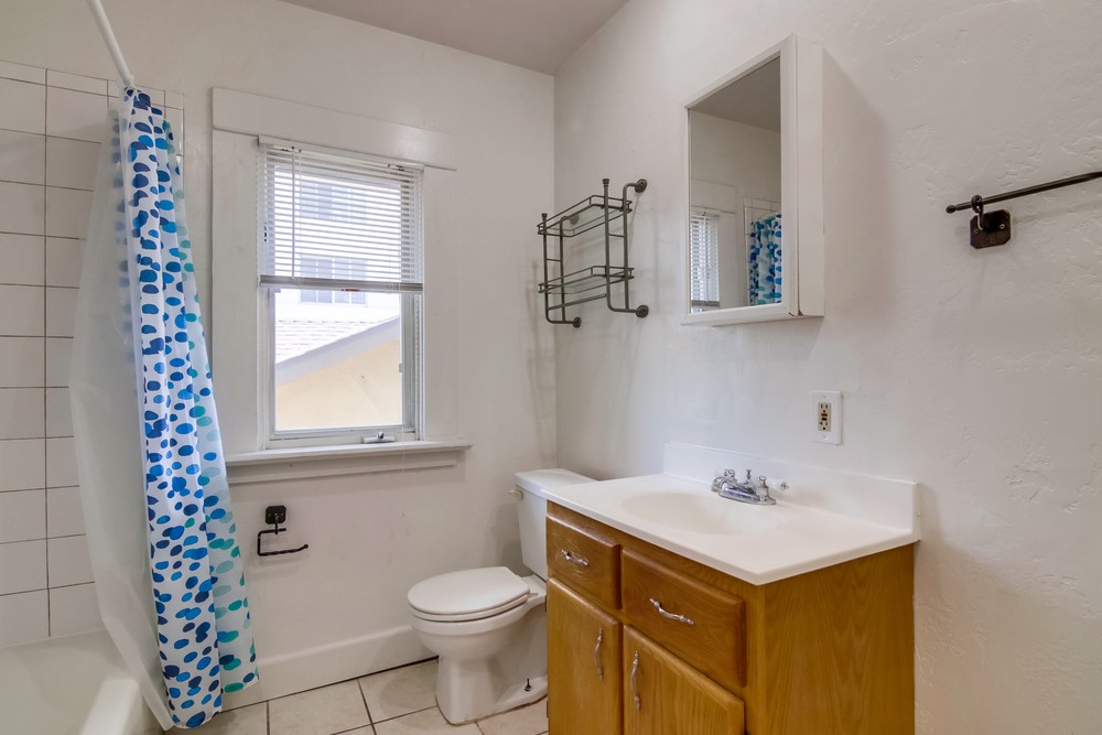 Virtual tour photo 20 of 33 for 2650 2nd Ave