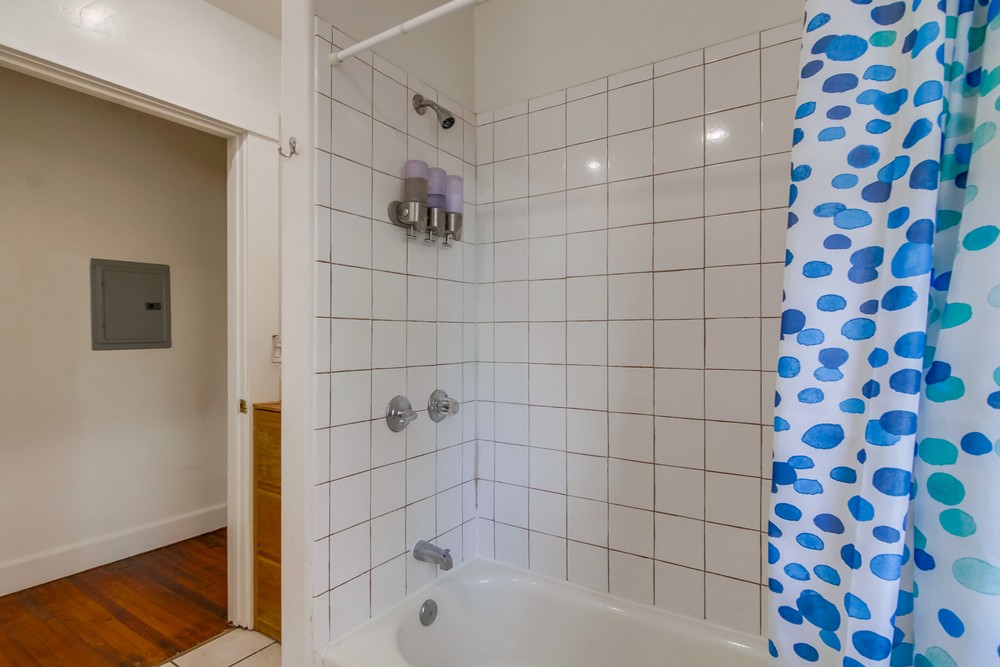 Virtual tour photo 22 of 33 for 2650 2nd Ave