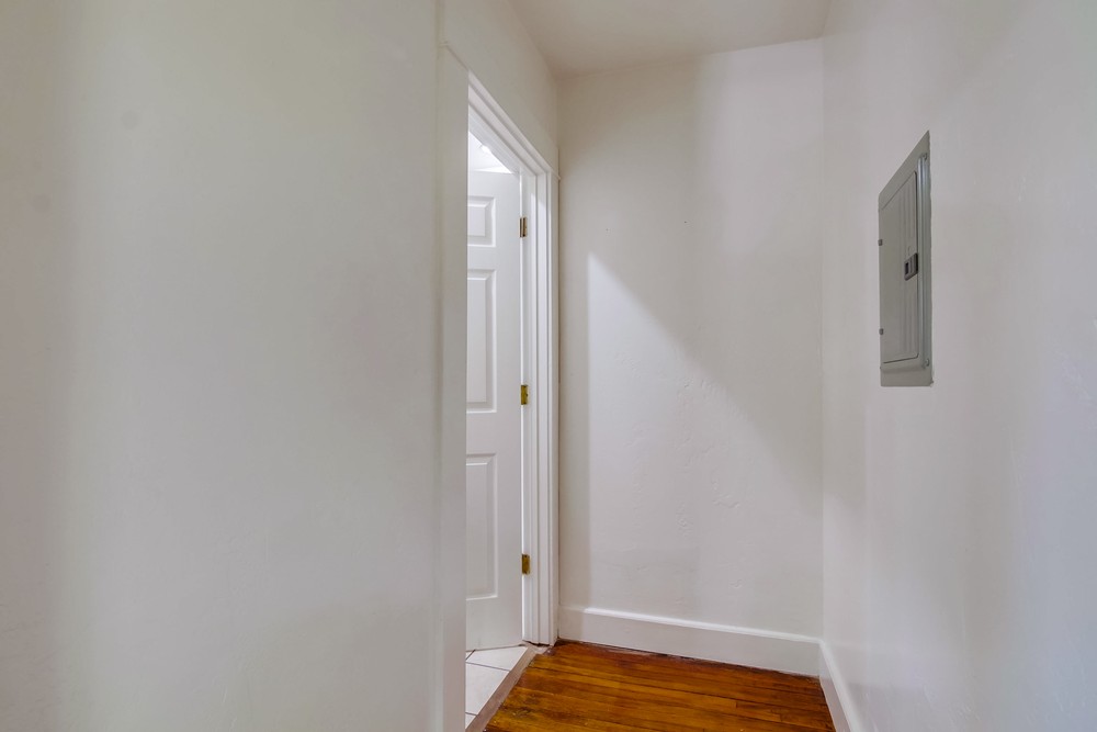 Virtual tour photo 23 of 33 for 2650 2nd Ave