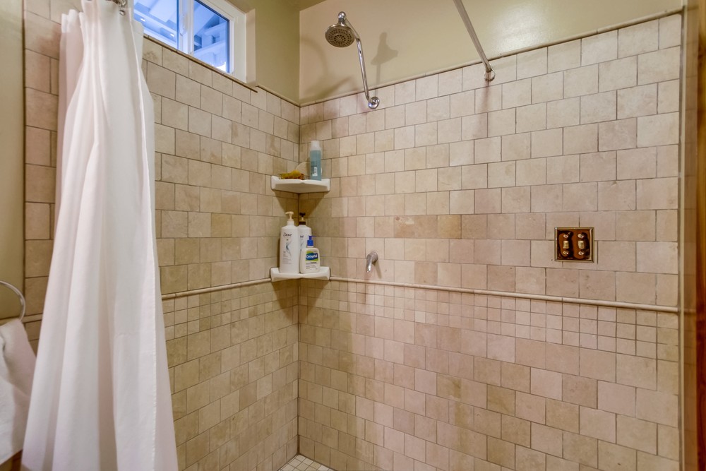 Virtual tour photo 41 of 72 for 2651 Covington Rd