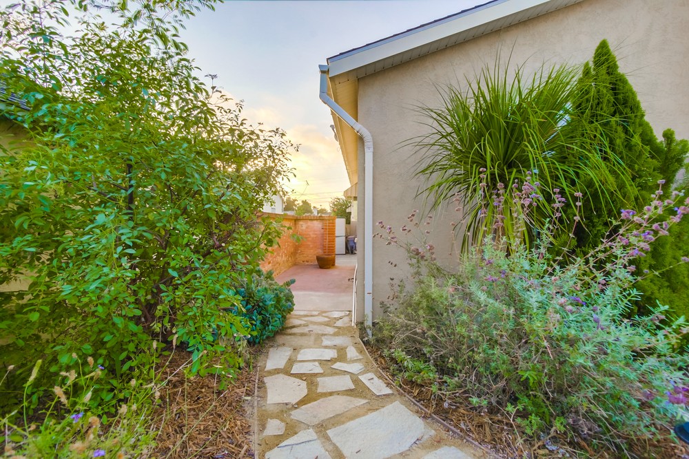 Virtual tour photo 71 of 72 for 2651 Covington Rd