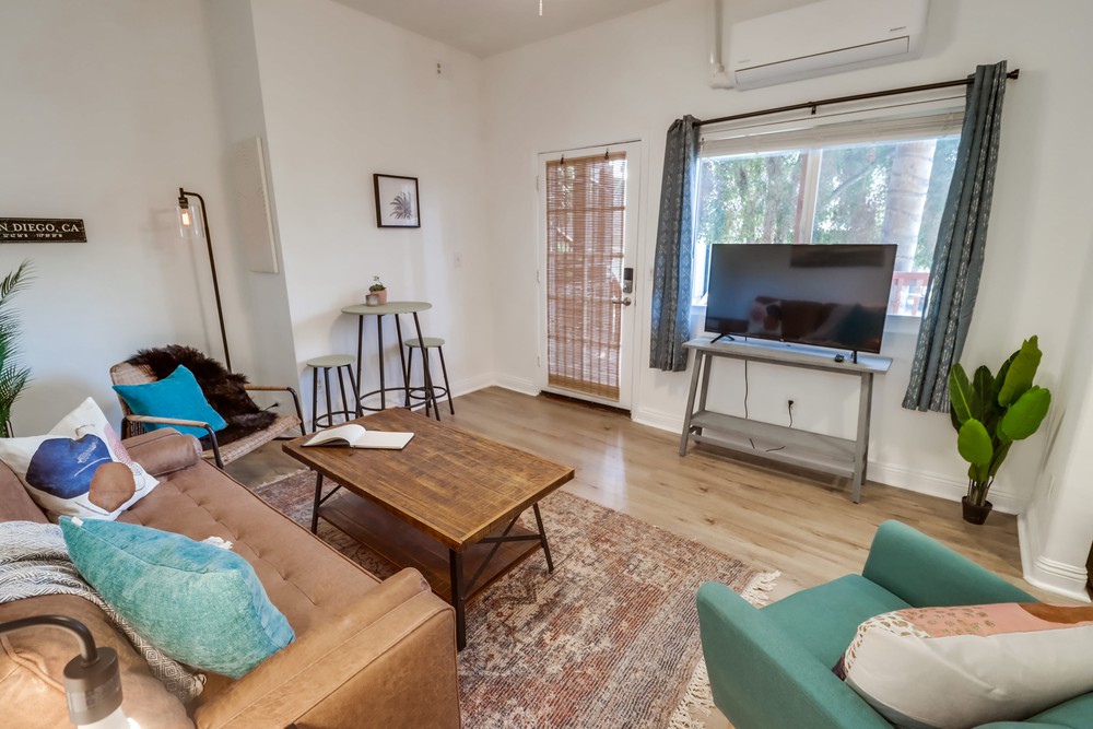 Virtual tour photo 11 of 32 for 2658 E St