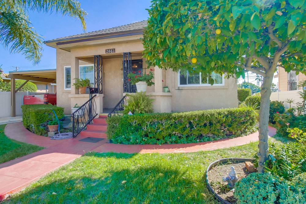 Virtual tour photo 6 of 46 for 2661 Newton Ave