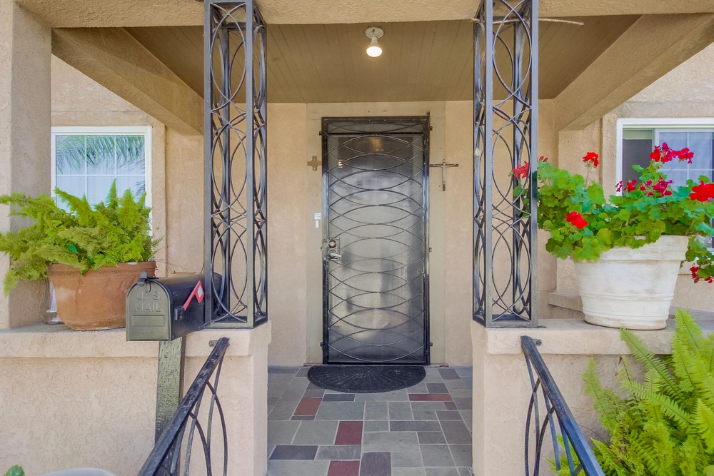 Virtual tour photo 8 of 46 for 2661 Newton Ave