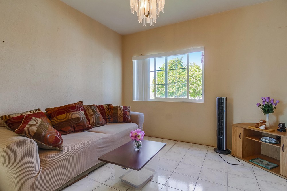 Virtual tour photo 12 of 46 for 2661 Newton Ave