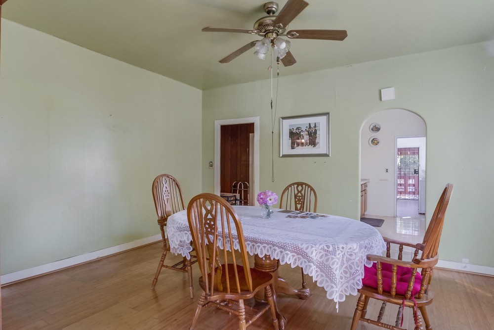 Virtual tour photo 13 of 46 for 2661 Newton Ave