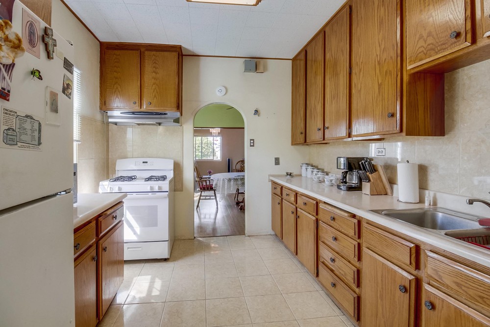 Virtual tour photo 15 of 46 for 2661 Newton Ave