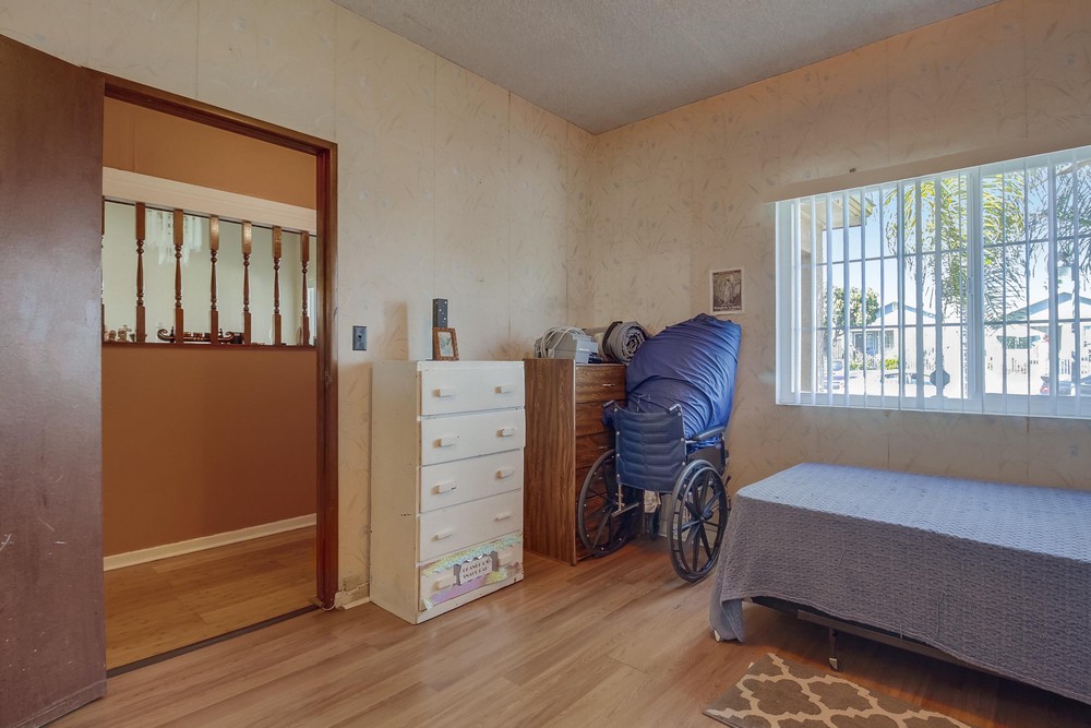 Virtual tour photo 19 of 46 for 2661 Newton Ave