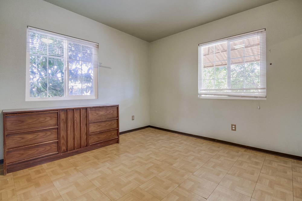Virtual tour photo 21 of 46 for 2661 Newton Ave