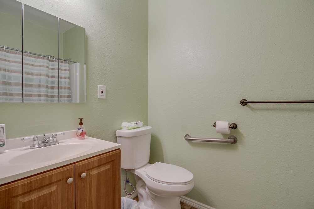 Virtual tour photo 22 of 46 for 2661 Newton Ave