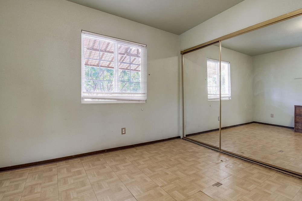 Virtual tour photo 24 of 46 for 2661 Newton Ave