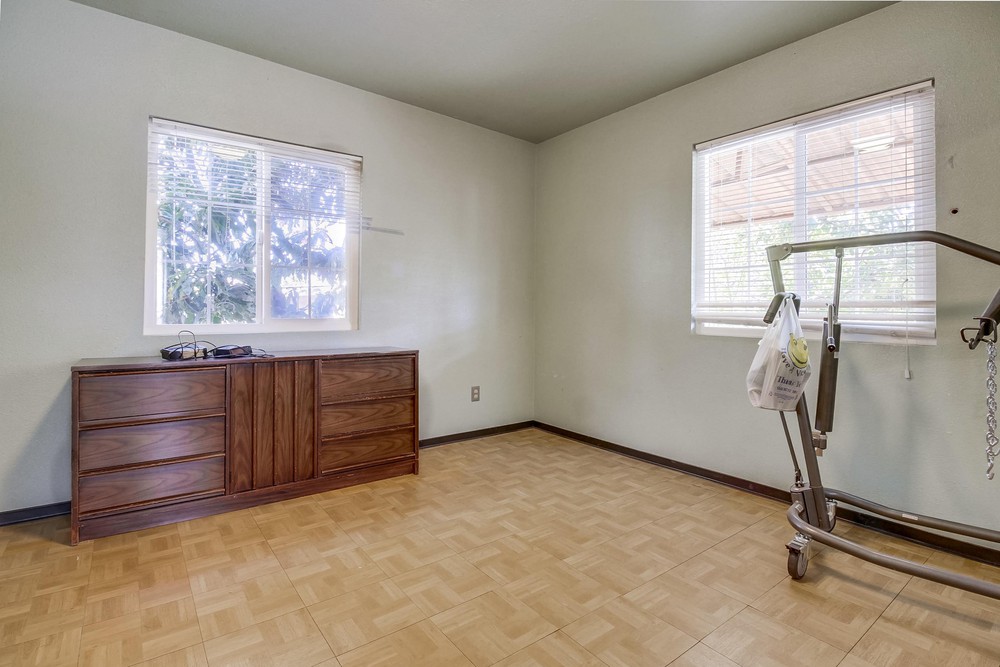Virtual tour photo 25 of 46 for 2661 Newton Ave