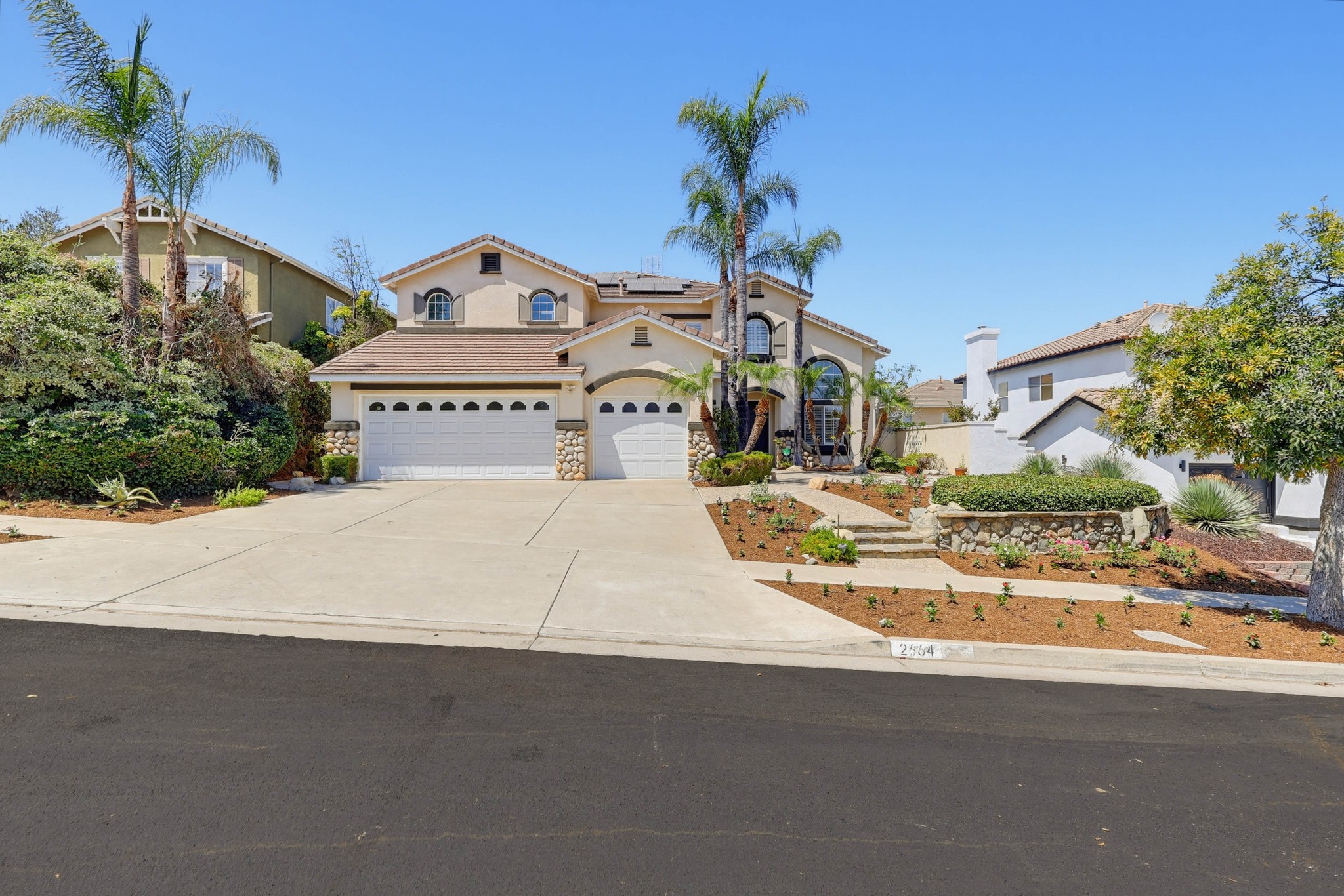 Virtual tour photo 3 of 140 for 2664 Scenic Crest Ln