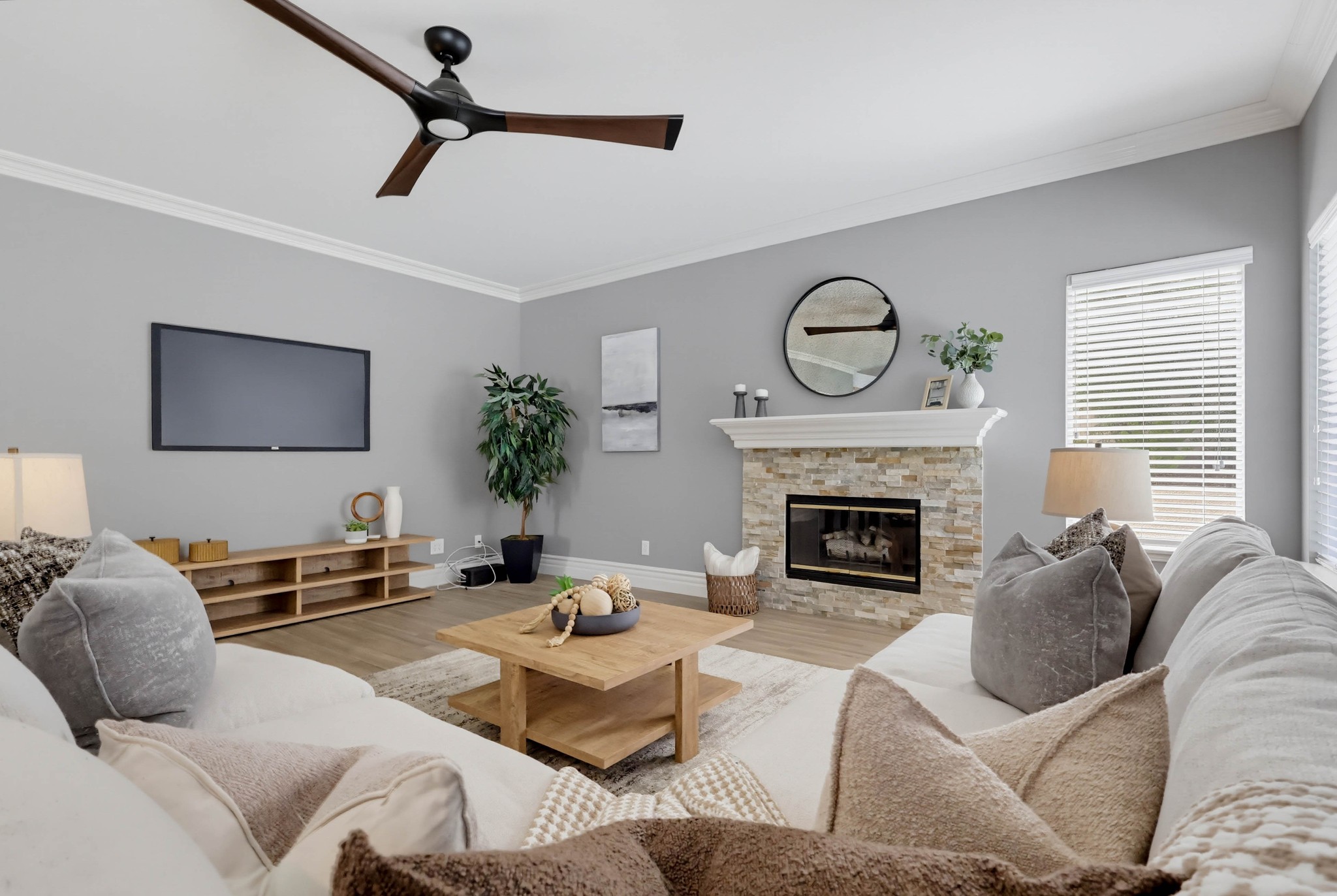 Virtual tour photo 36 of 140 for 2664 Scenic Crest Ln