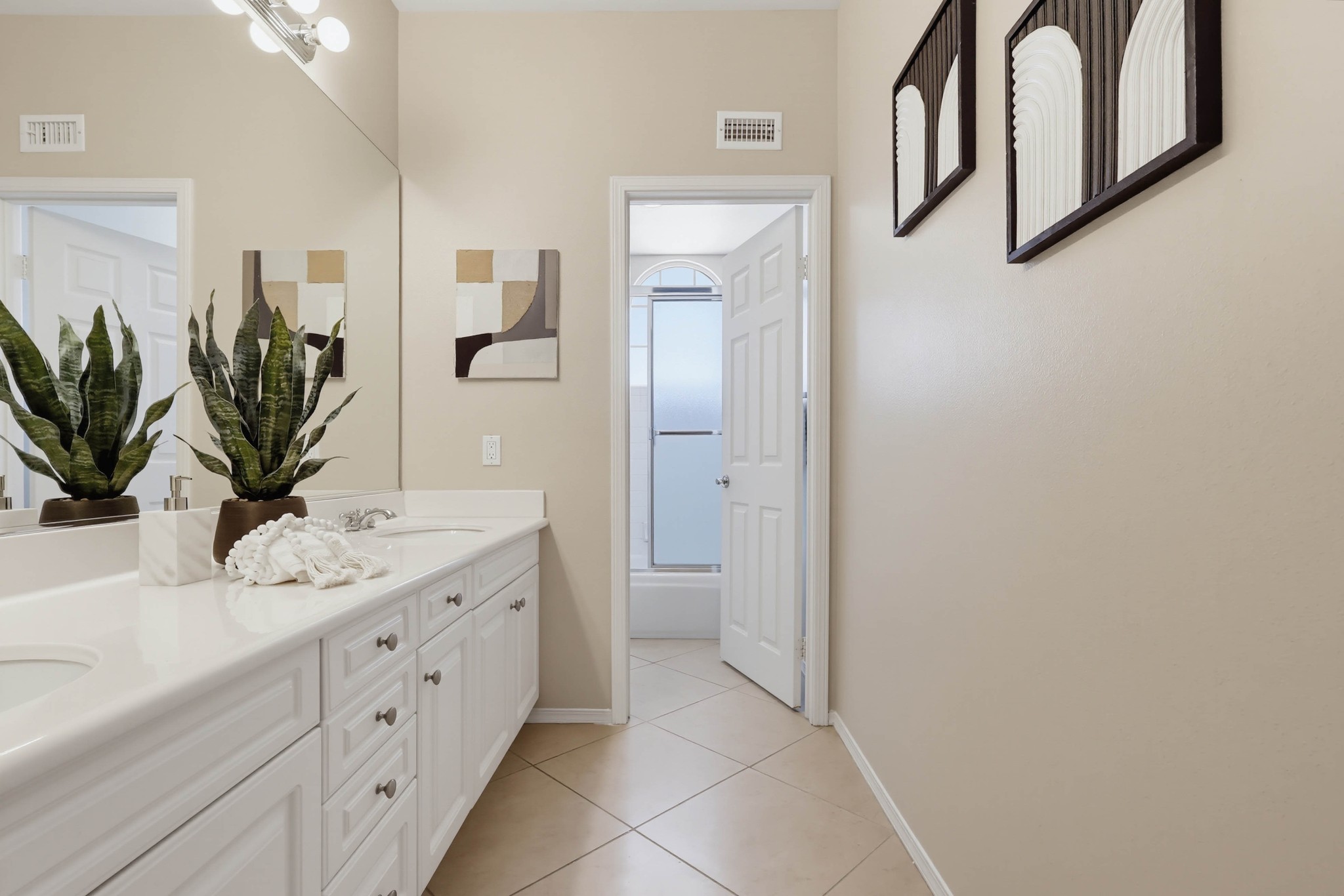 Virtual tour photo 103 of 140 for 2664 Scenic Crest Ln