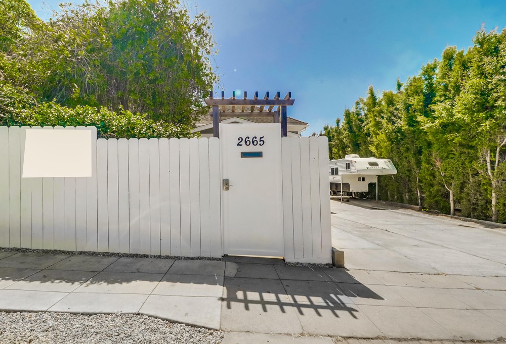 Virtual tour photo 1 of 74 for 2665 C St #69
