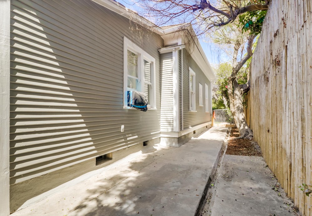Virtual tour photo 19 of 74 for 2665 C St #69