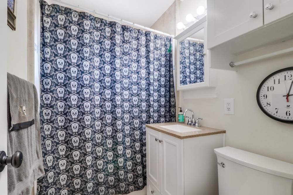 Virtual tour photo 44 of 74 for 2665 C St #69