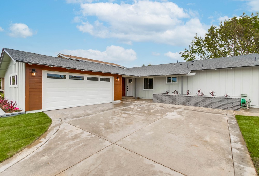 Virtual tour photo 4 of 44 for 2665 Lange Ave