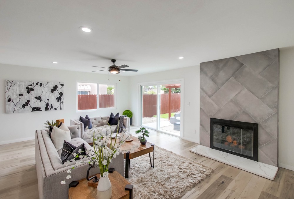 Virtual tour photo 9 of 44 for 2665 Lange Ave