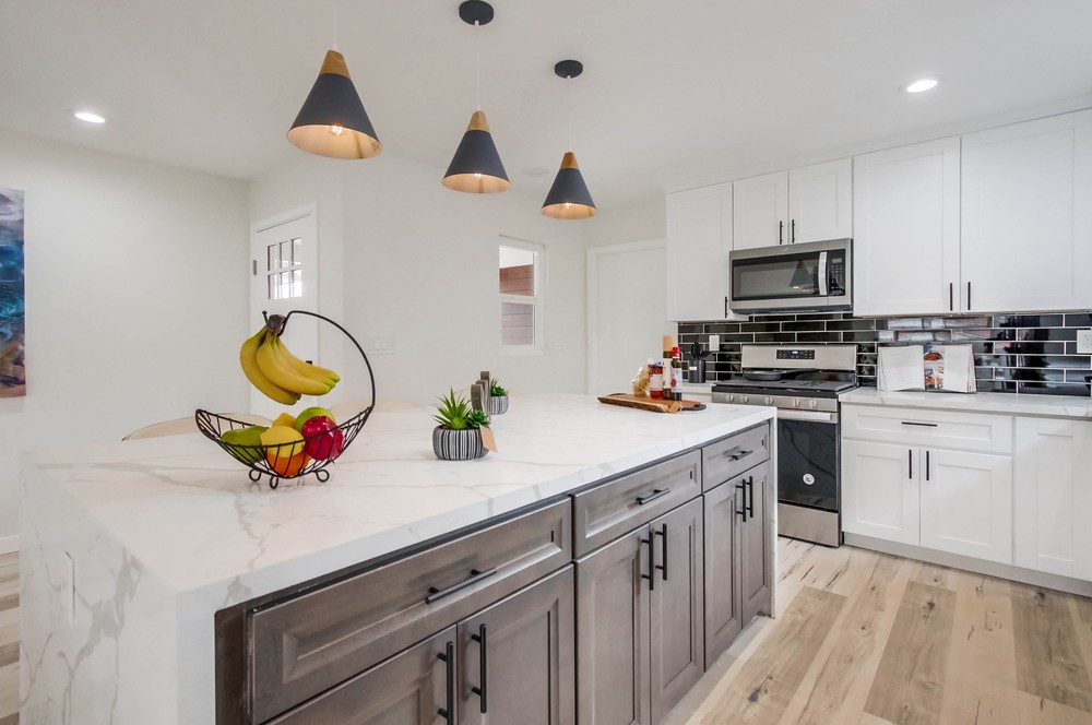 Virtual tour photo 13 of 44 for 2665 Lange Ave