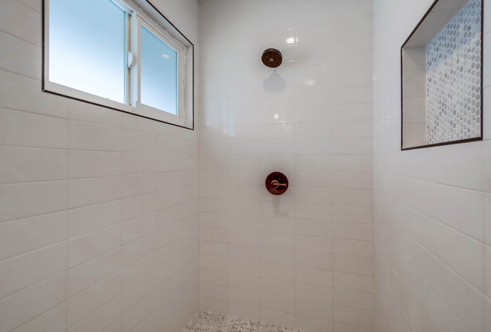 Virtual tour photo 22 of 44 for 2665 Lange Ave