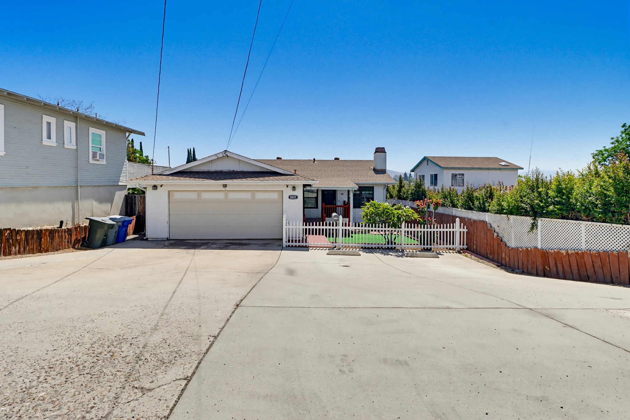 Virtual tour photo 3 of 46 for 2671 Buena Vista Ave