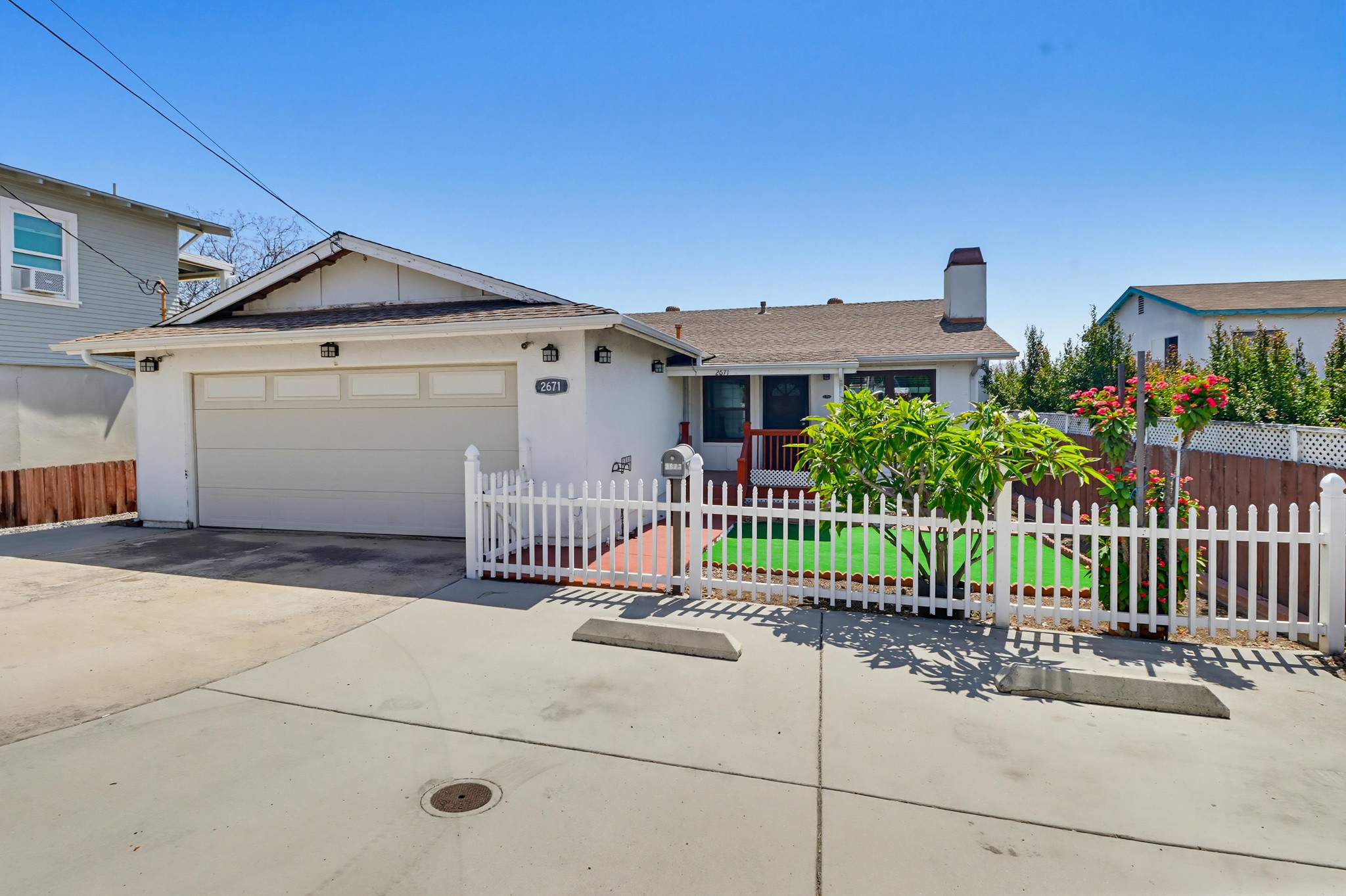 Virtual tour photo 5 of 46 for 2671 Buena Vista Ave