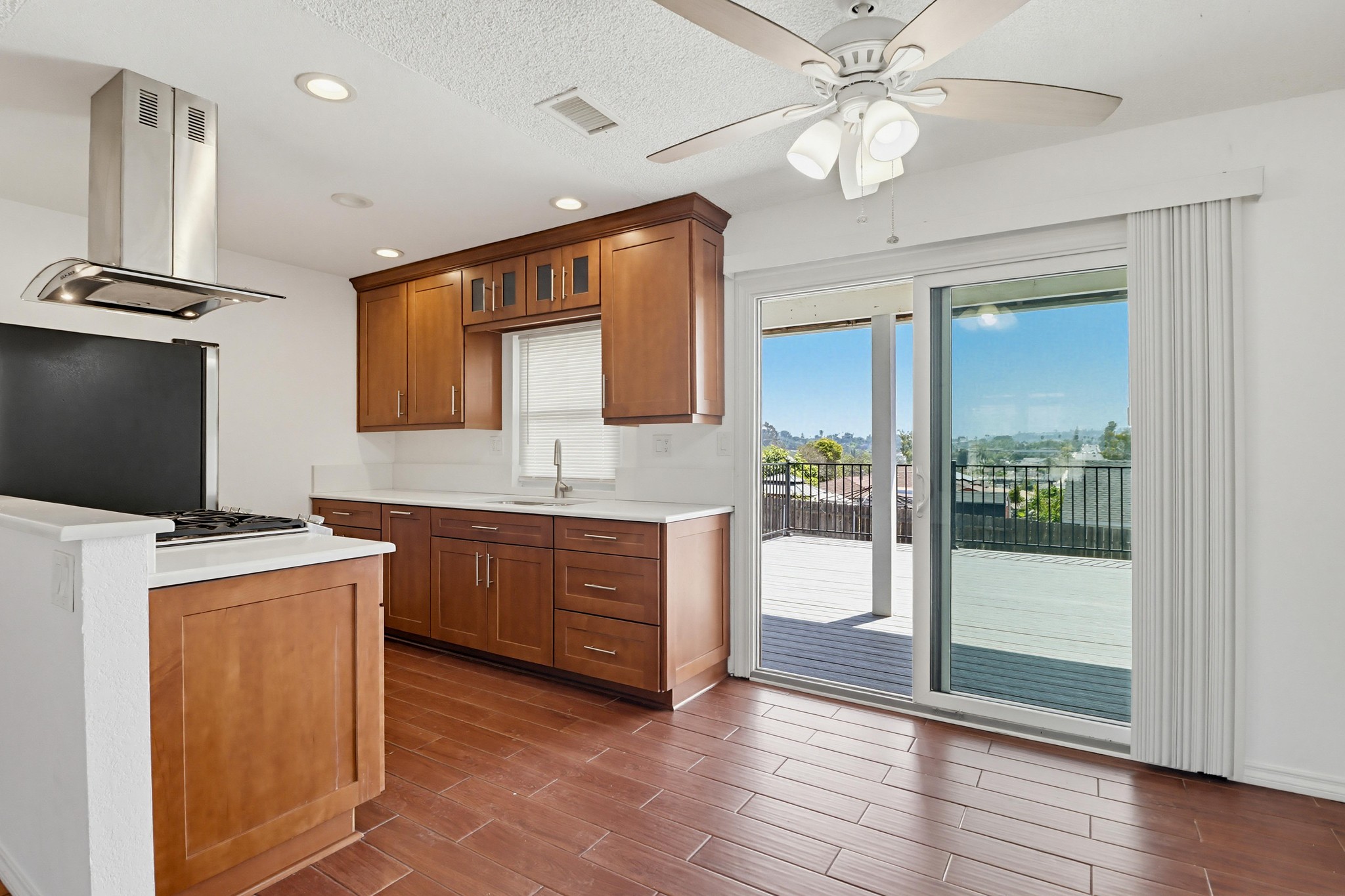 Virtual tour photo 11 of 46 for 2671 Buena Vista Ave