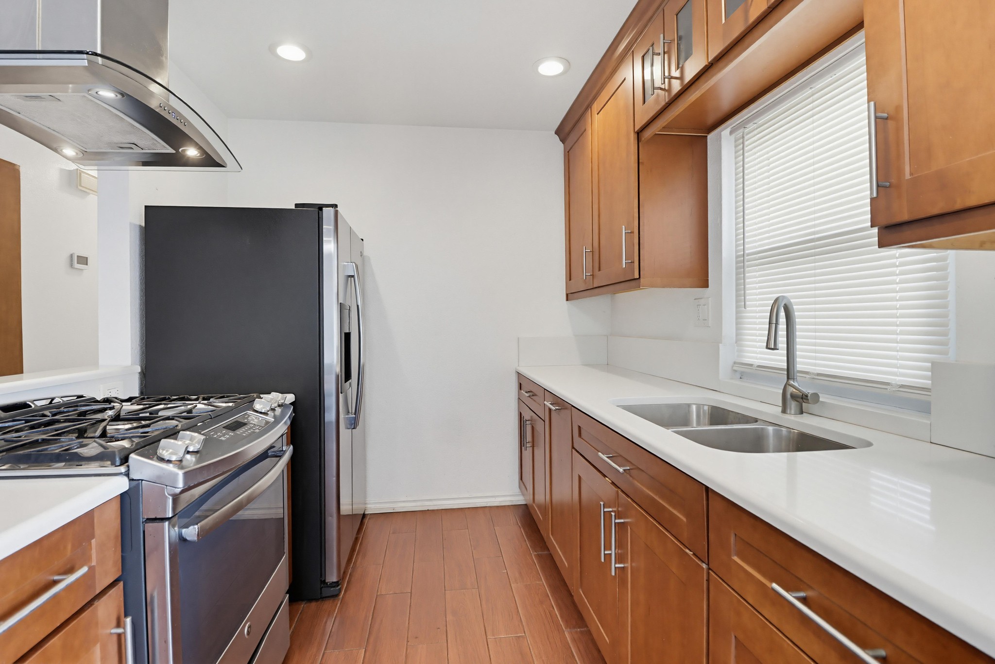 Virtual tour photo 17 of 46 for 2671 Buena Vista Ave
