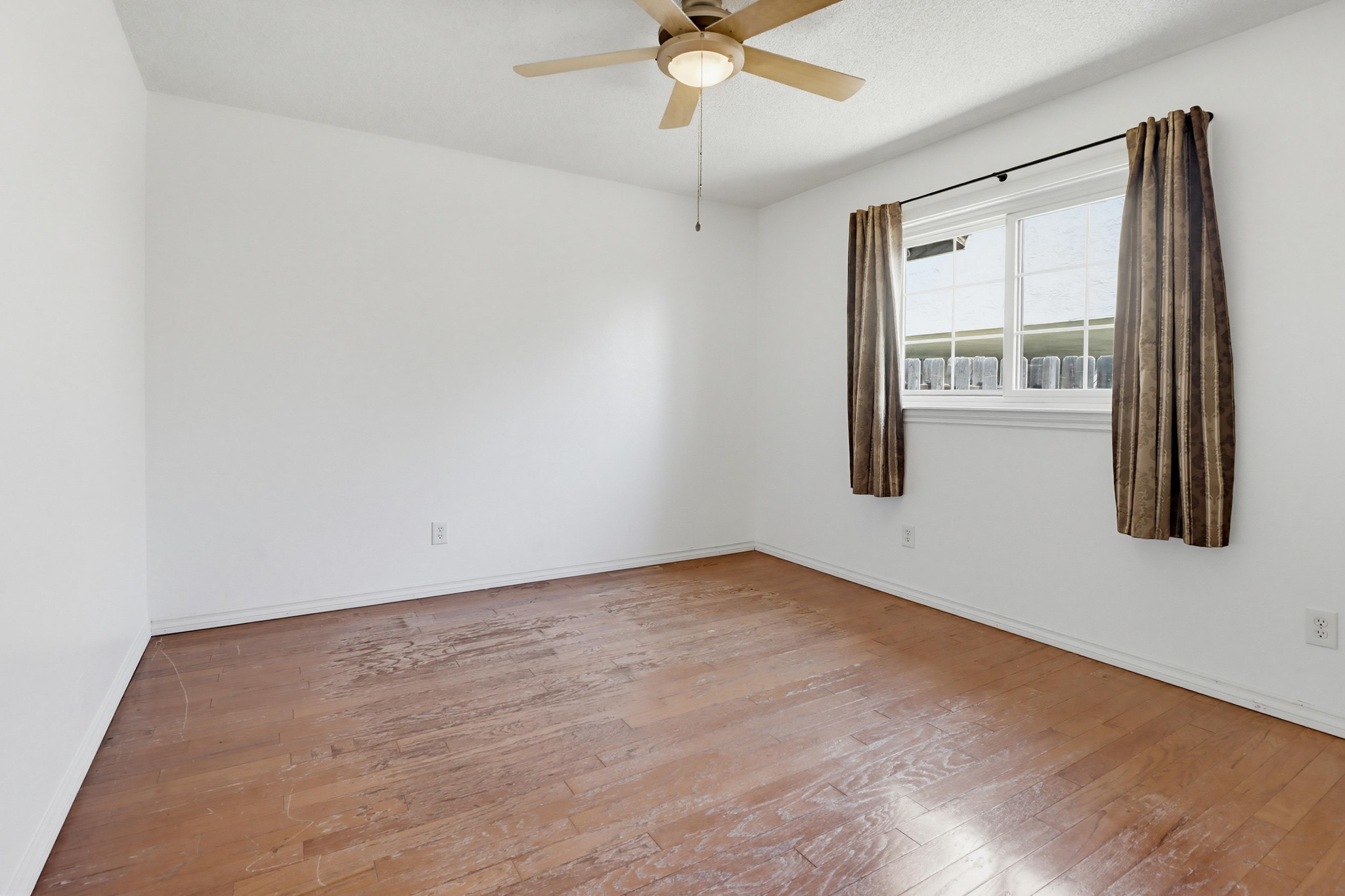 Virtual tour photo 22 of 46 for 2671 Buena Vista Ave