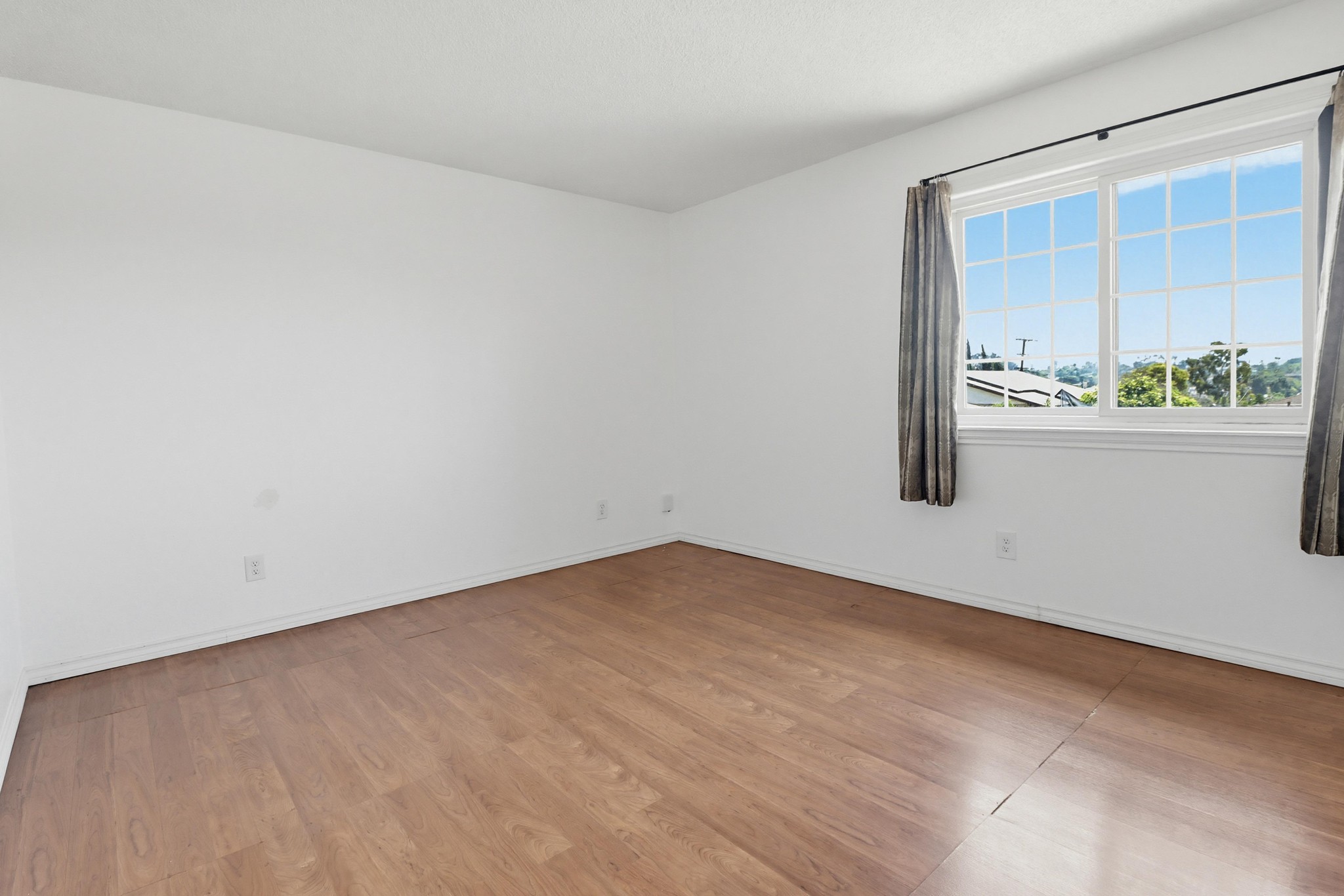 Virtual tour photo 28 of 46 for 2671 Buena Vista Ave