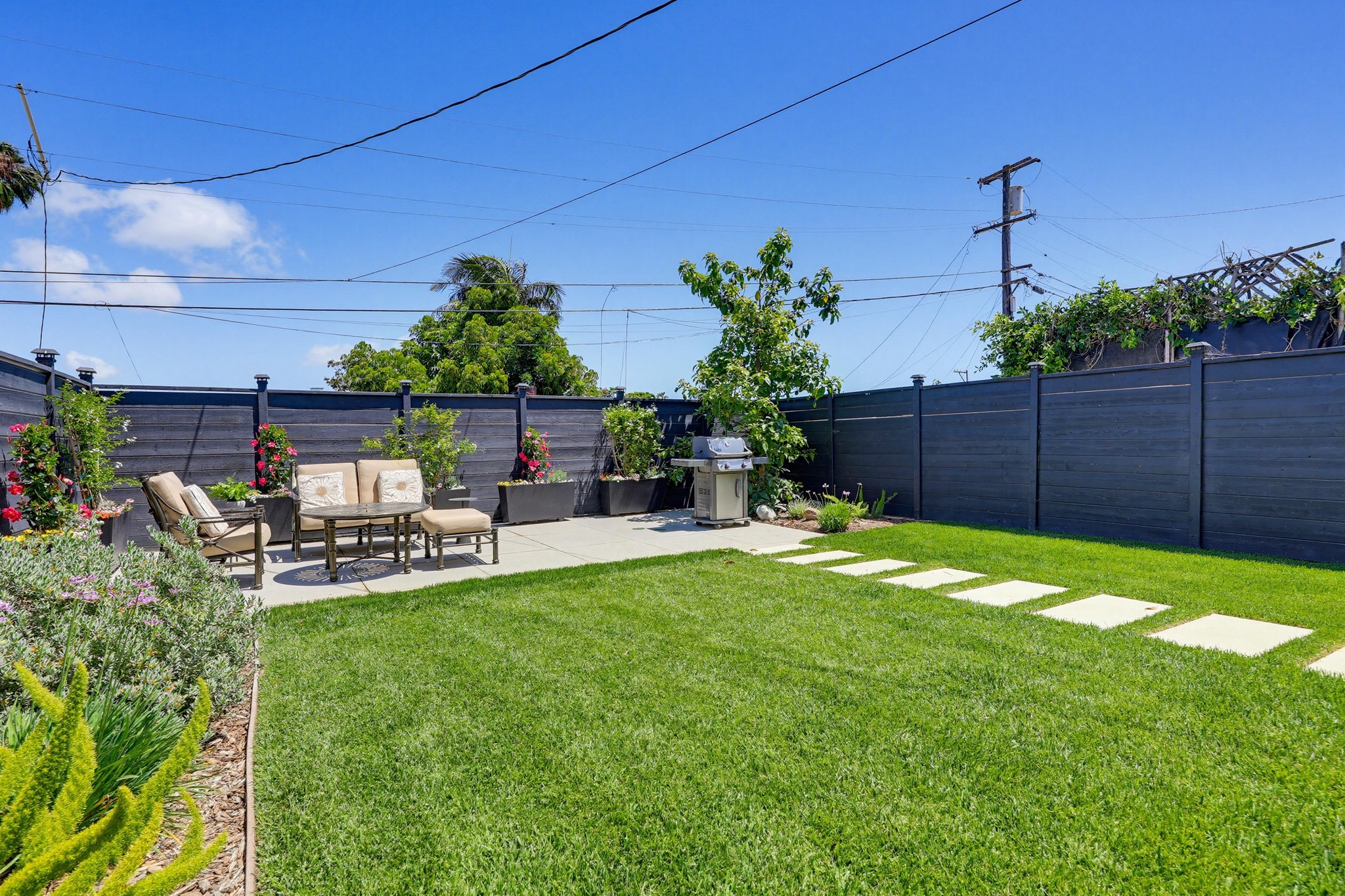 Virtual tour photo 4 of 36 for 2677 Jonquil Dr