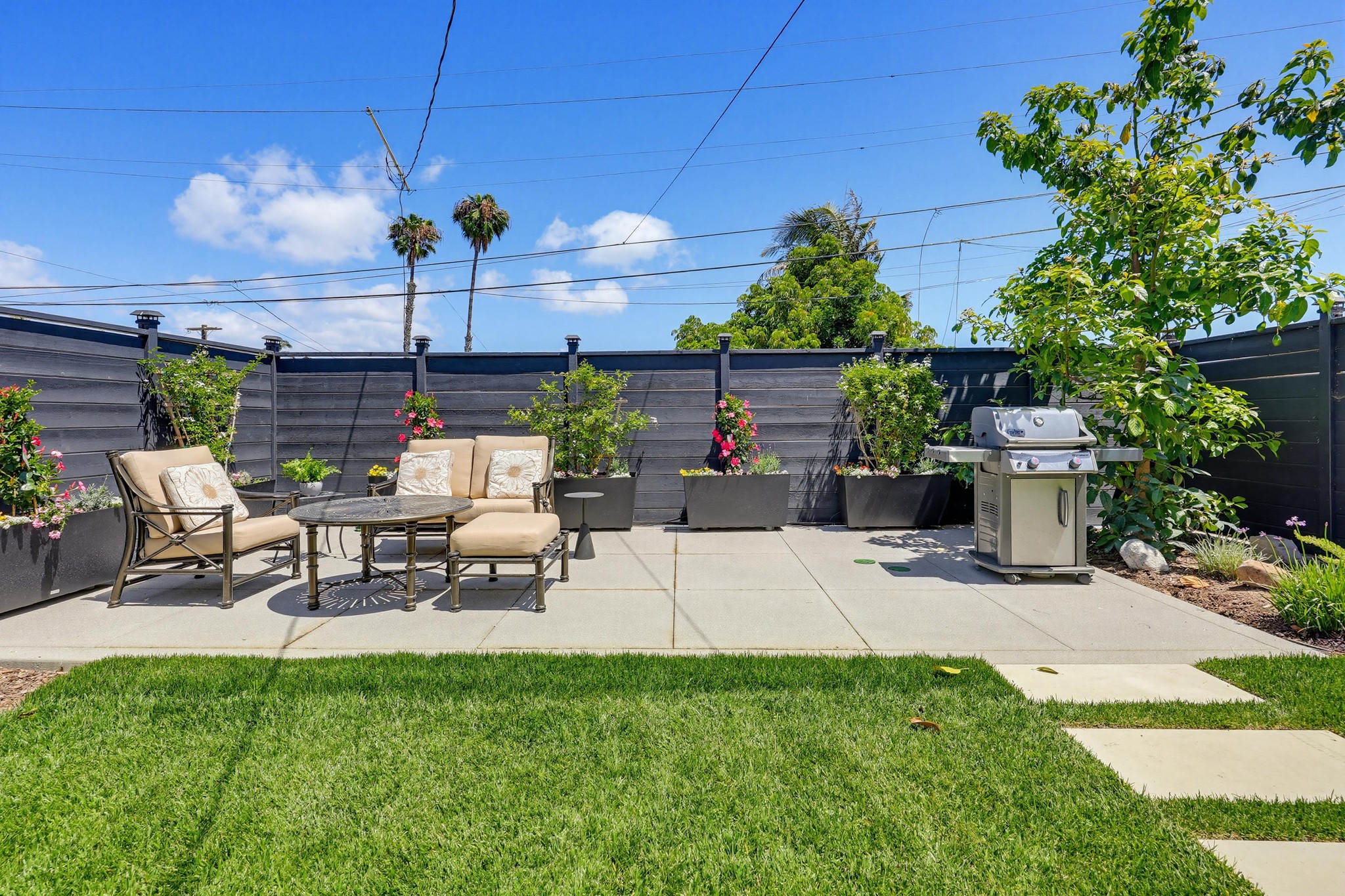 Virtual tour photo 6 of 36 for 2677 Jonquil Dr