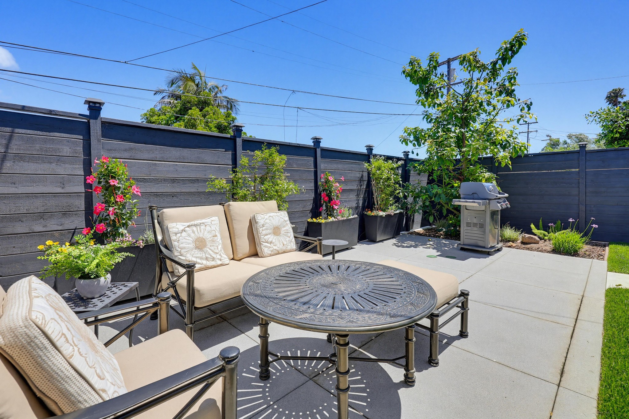 Virtual tour photo 12 of 36 for 2677 Jonquil Dr