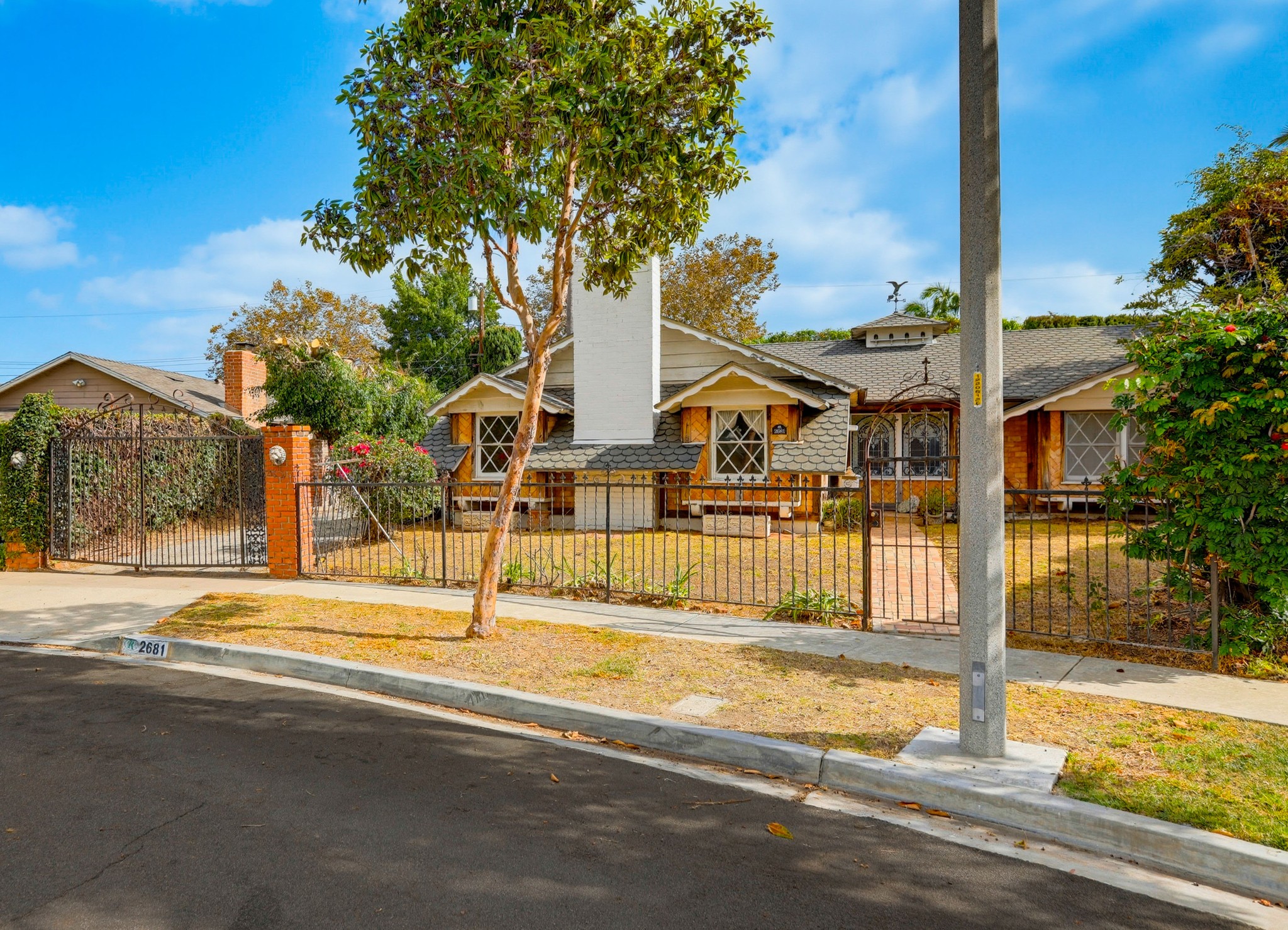 Virtual tour photo 3 of 56 for 2681 Channing Way