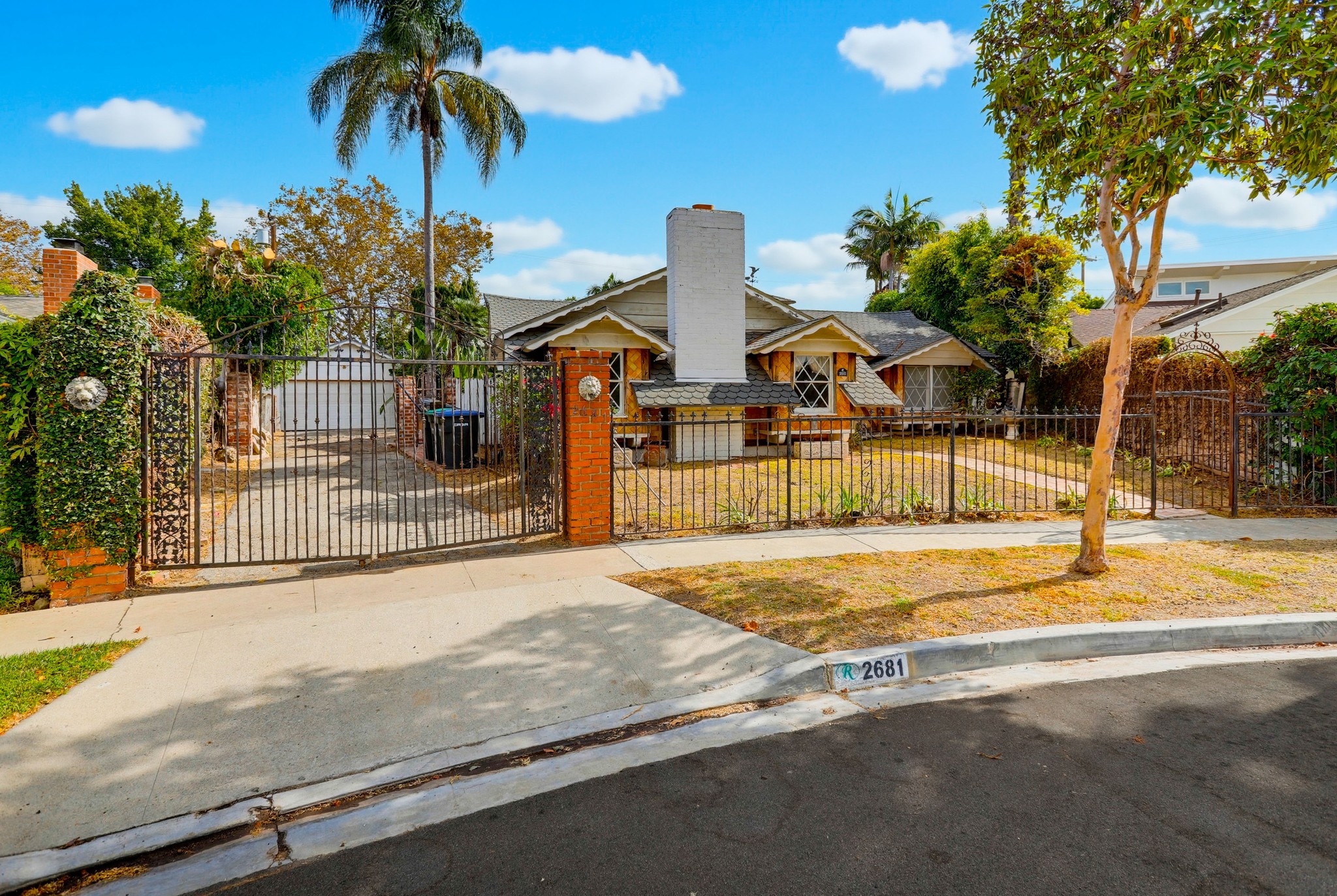 Virtual tour photo 4 of 56 for 2681 Channing Way