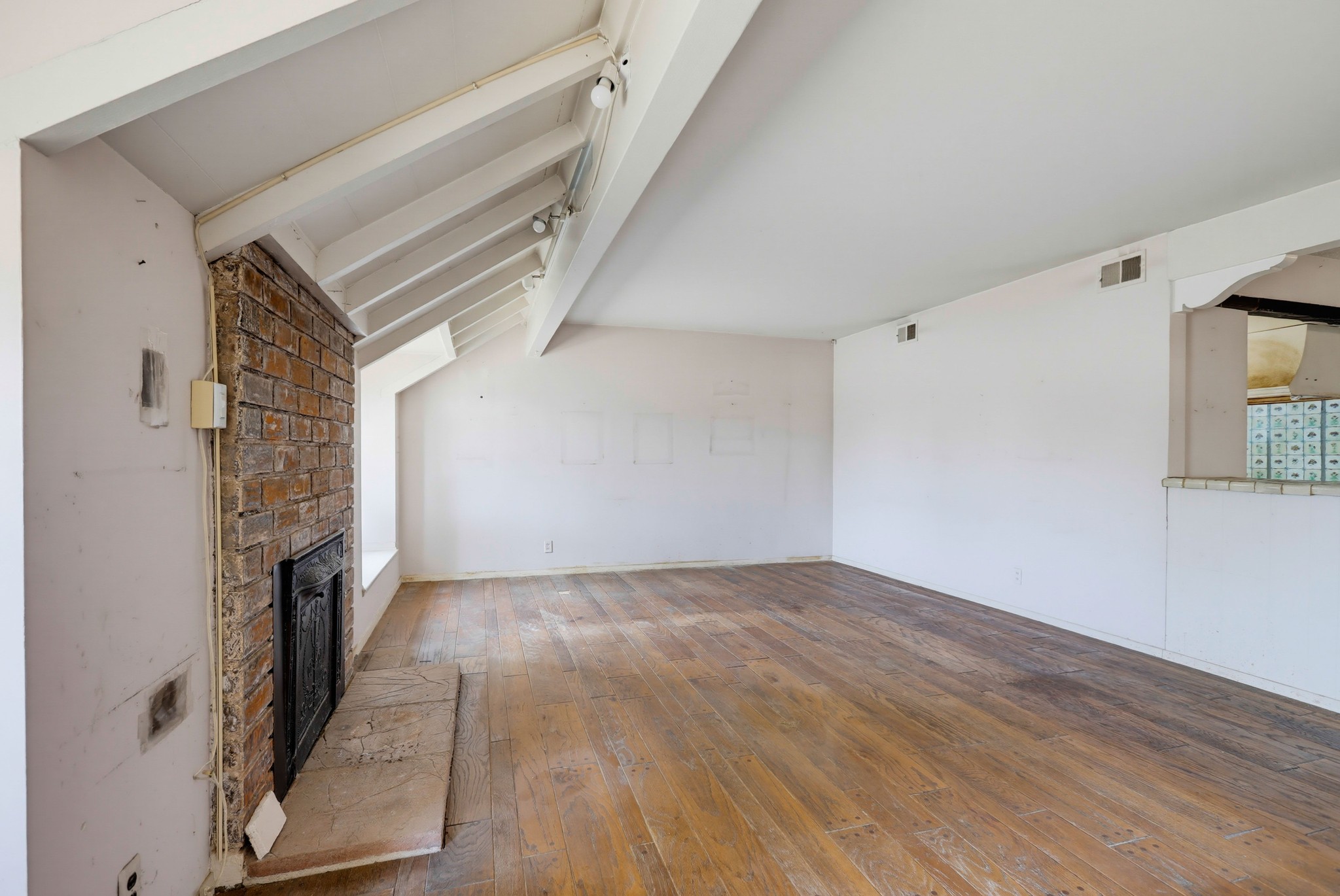Virtual tour photo 9 of 56 for 2681 Channing Way