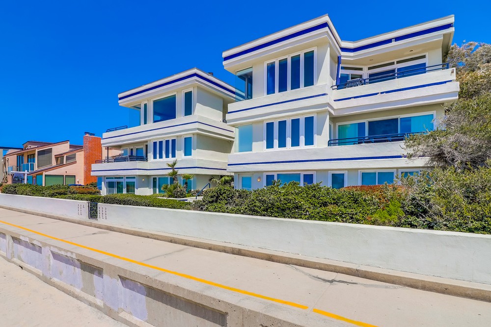 Virtual tour photo 3 of 43 for 2687 Ocean Front Walk