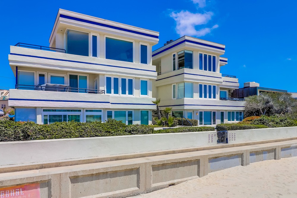 Virtual tour photo 4 of 43 for 2687 Ocean Front Walk