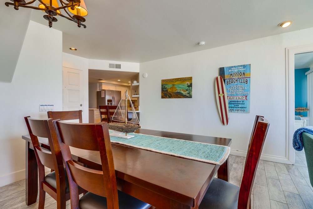 Virtual tour photo 10 of 43 for 2687 Ocean Front Walk