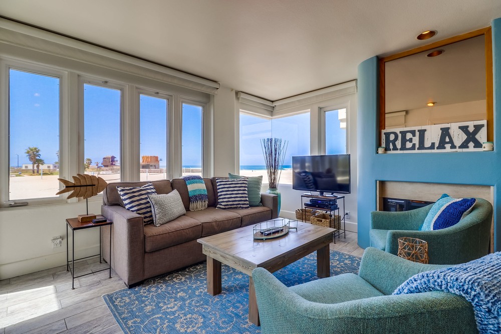 Virtual tour photo 12 of 43 for 2687 Ocean Front Walk