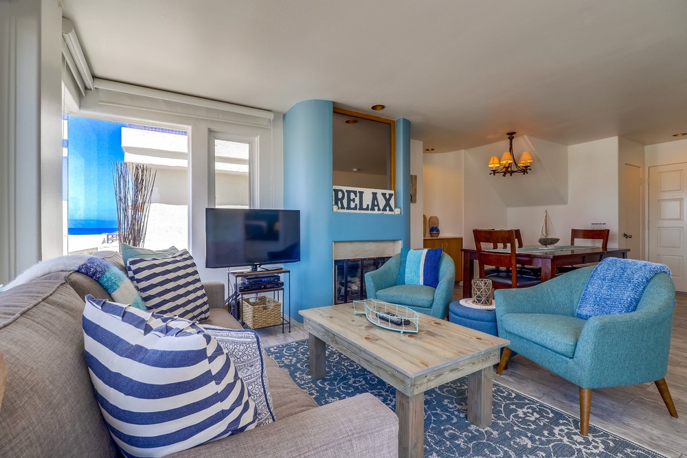 Virtual tour photo 13 of 43 for 2687 Ocean Front Walk