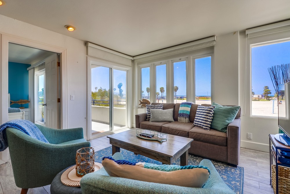 Virtual tour photo 14 of 43 for 2687 Ocean Front Walk