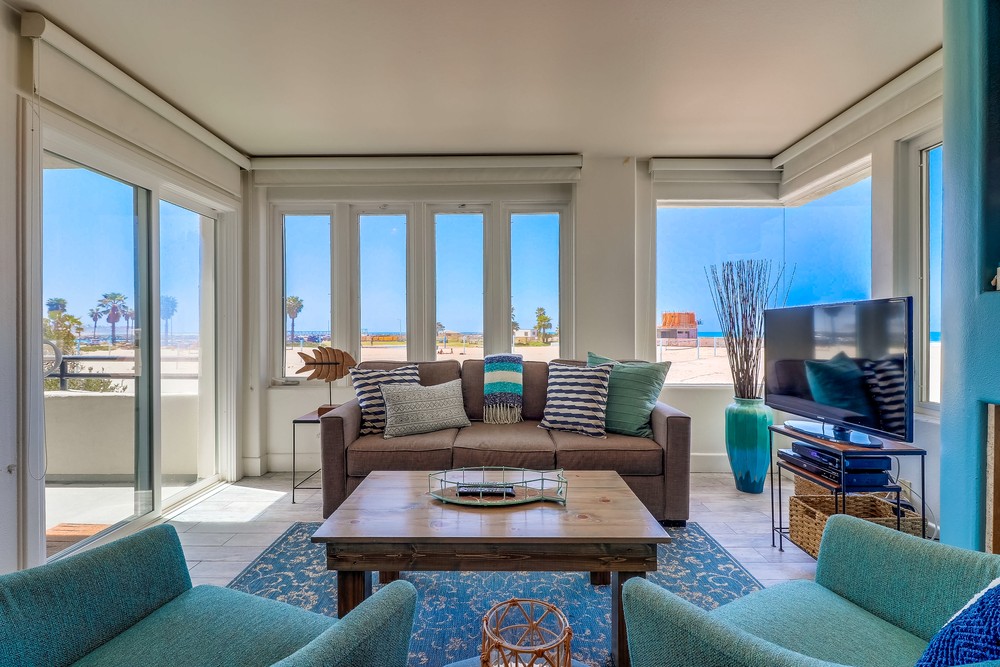 Virtual tour photo 15 of 43 for 2687 Ocean Front Walk